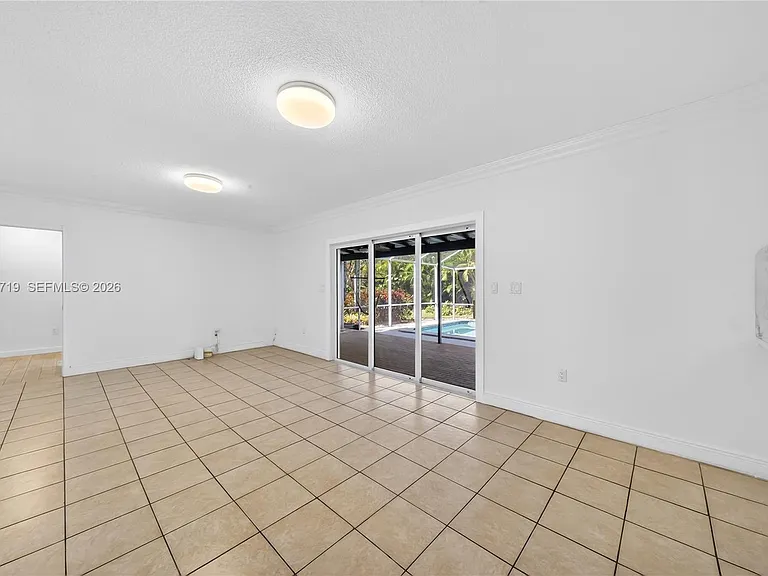 10142 SW 79th Ave — Photo 31