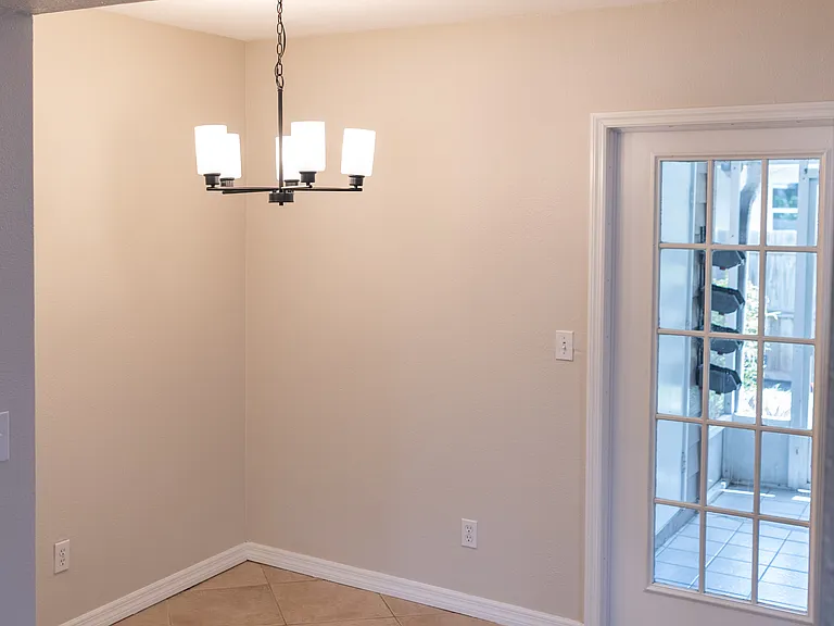1594 Chateaux De Ville Ct — Photo 7