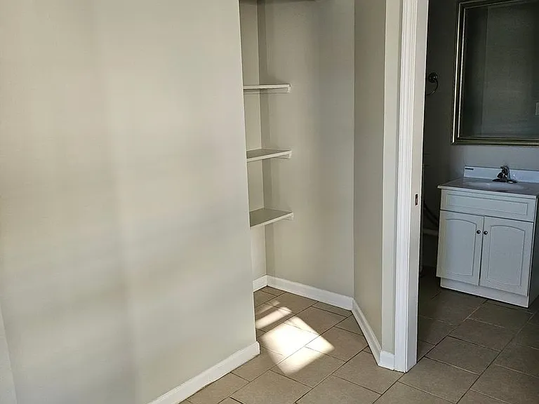 1505 Lincoln Ave — Photo 3