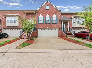 13199 Golf Pointe Dr, Taylor, MI 48180