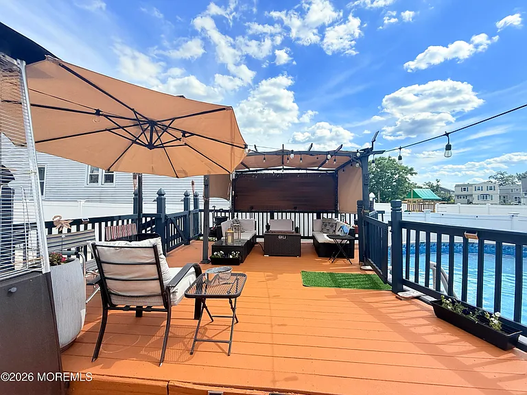 503 Dock St — Photo 35