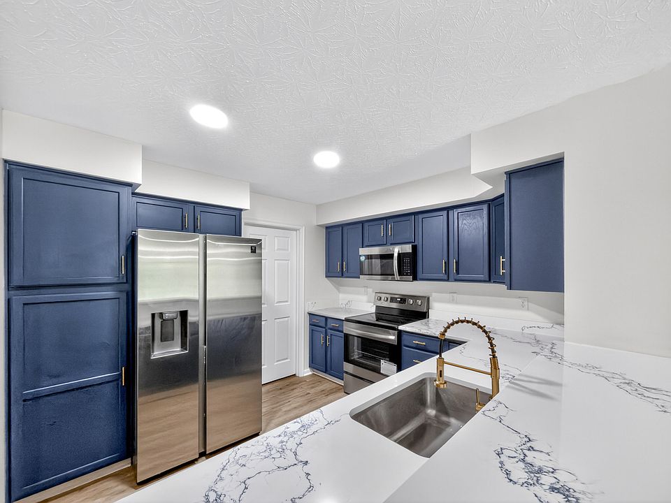1st image of 200 Sonoma Ct APT 102