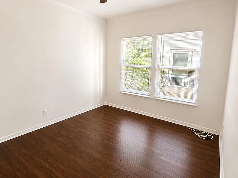 152 S Maple Dr #7 — Photo 9