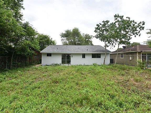 5th image of 10914 Roandale Dr