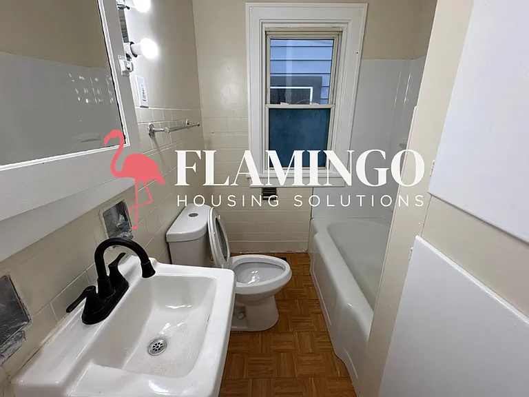 38 Pointview Ave — Photo 6