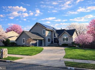 31 Mercer Dr, Sicklerville, NJ 08081