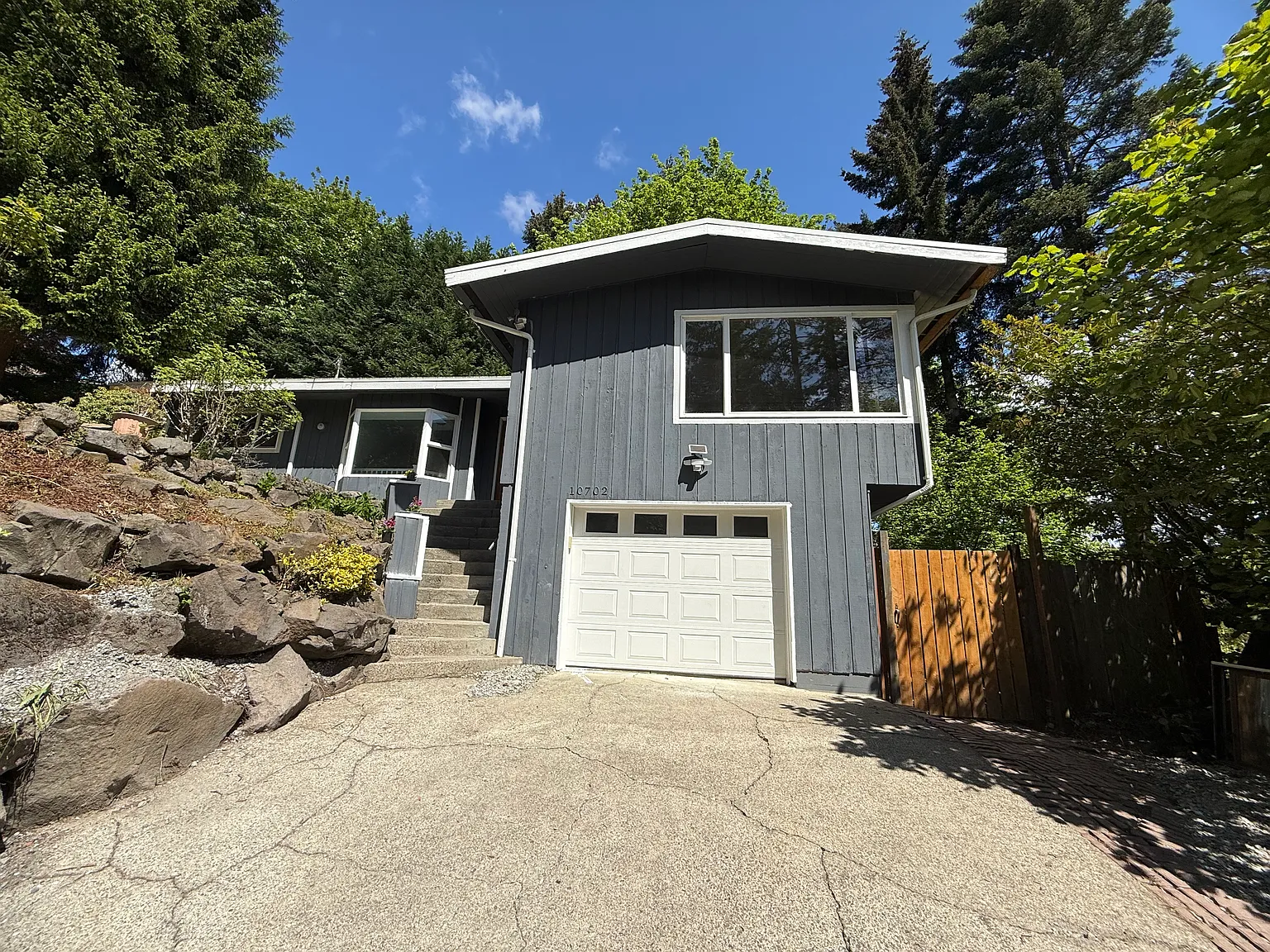 10702 SE 3rd St — Photo 1