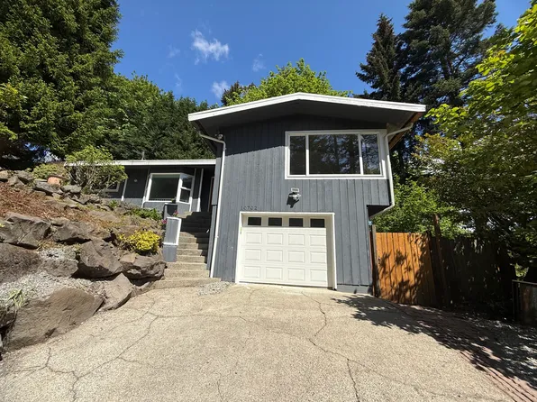 10702 SE 3rd St, Bellevue, WA 98004