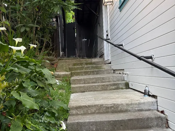 735 Alhambra St #1, Crockett, CA 94525