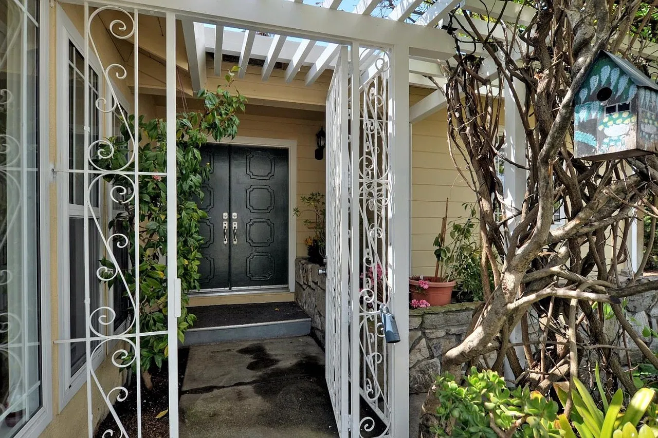 4 bed, 1675 sqft, $6,500 — Photo 2
