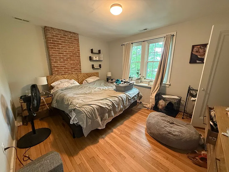 1458 N Euclid Ave — Photo 8
