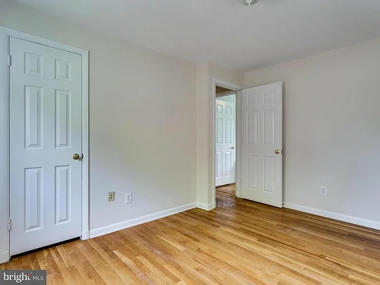 7002 Tyndale St — Photo 21