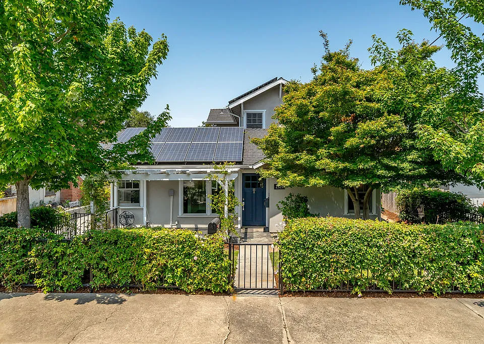 2525 Gail Pl