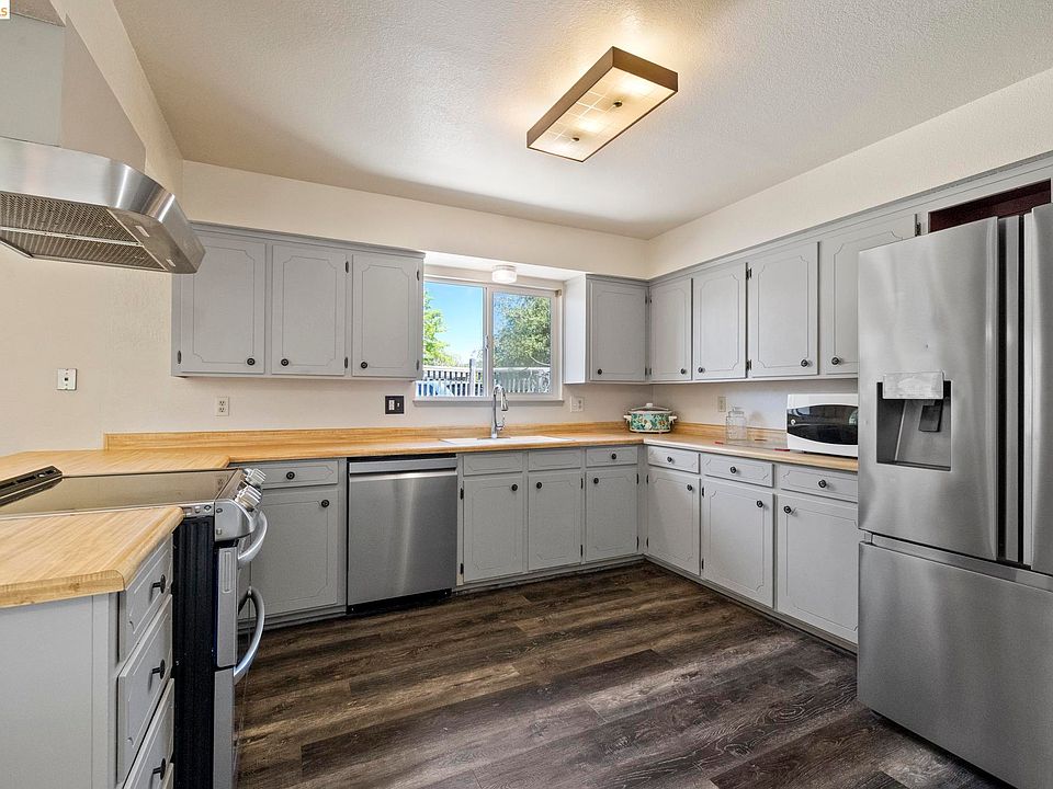 1st image of 20504 Tracy Ct