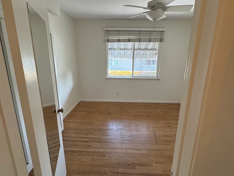 156 N Baldwin Ave #160 — Photo 8