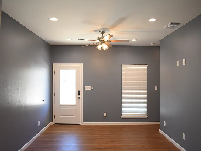 720 Martinsville St #102 — Photo 31