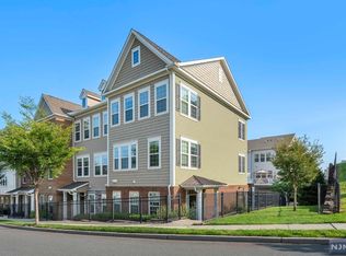 38 Marshall Ln, Wood Ridge, NJ 07075