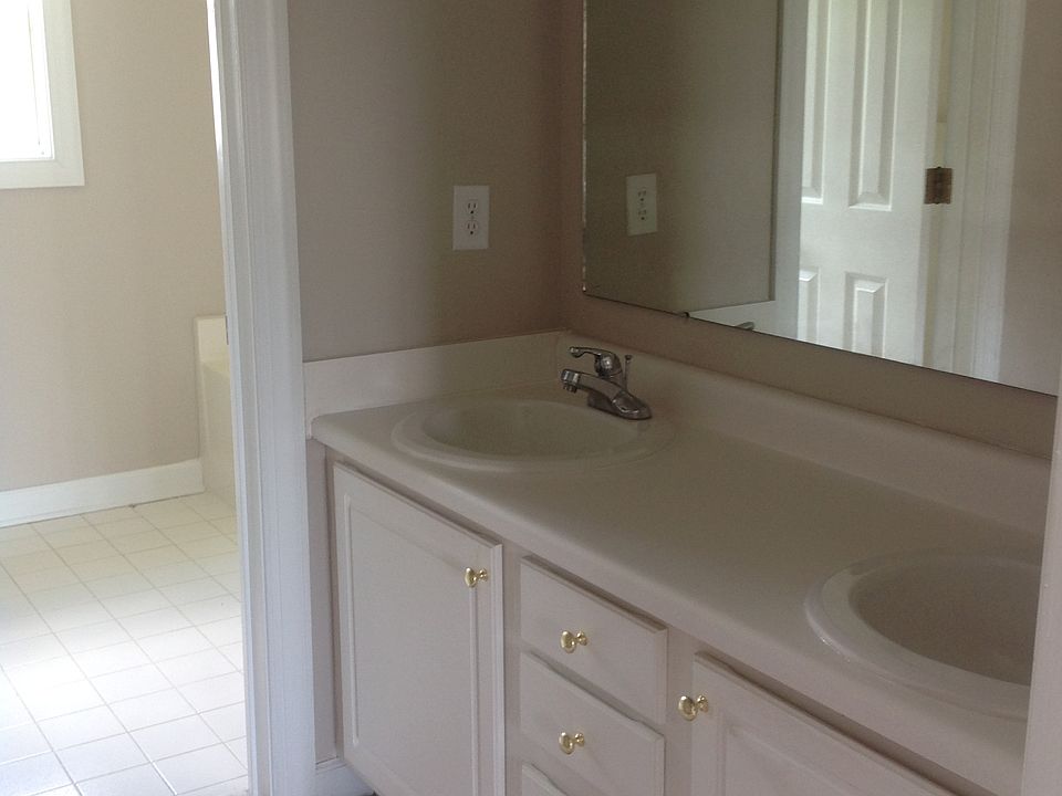 1st image of 108 Justin Ct