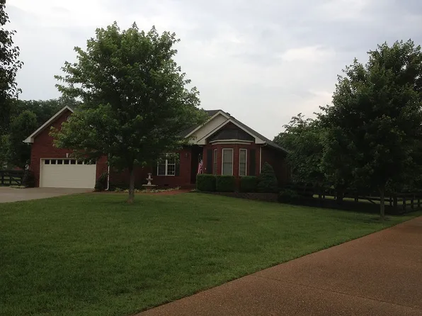 806 Pruitt Ct, Mount Juliet, TN 37122