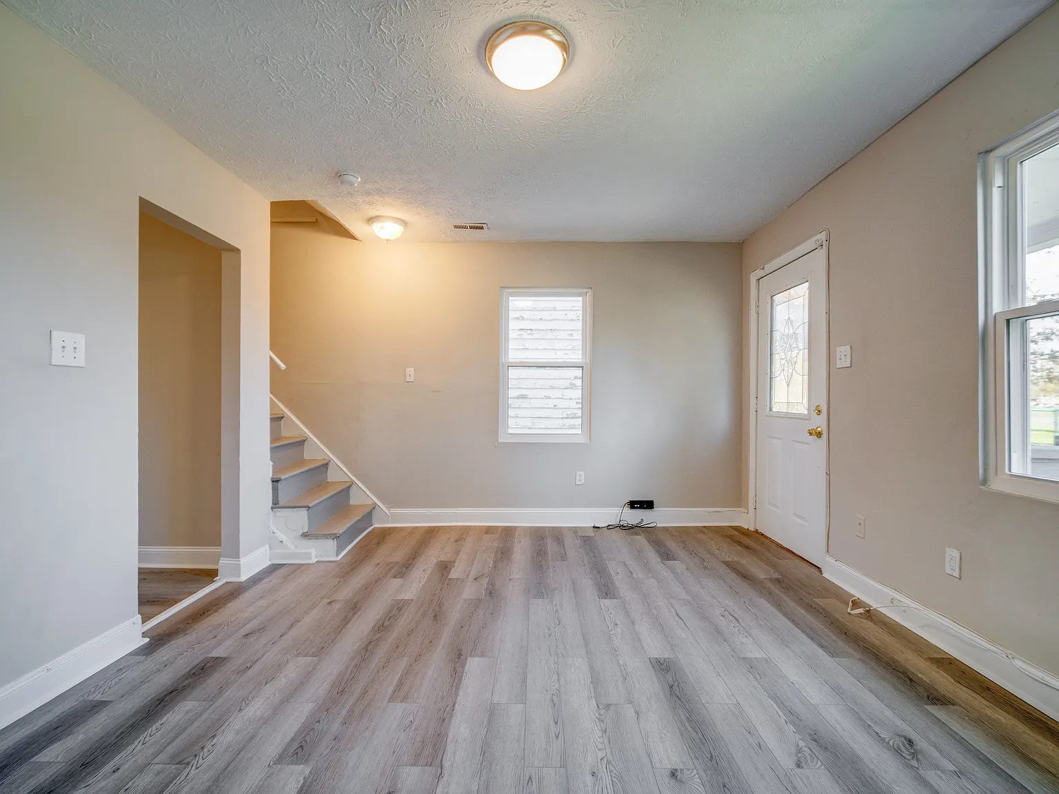 2 bed, 969 sqft, $1,464 — Photo 4