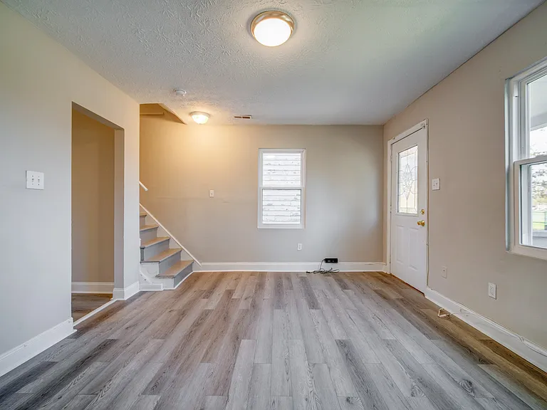 2727 Tate St #2727 — Photo 4