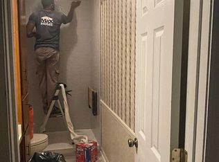 912 Agutha Dr, Dothan, AL 36301