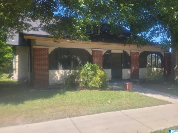 400 8th St N, Clanton, AL 35045