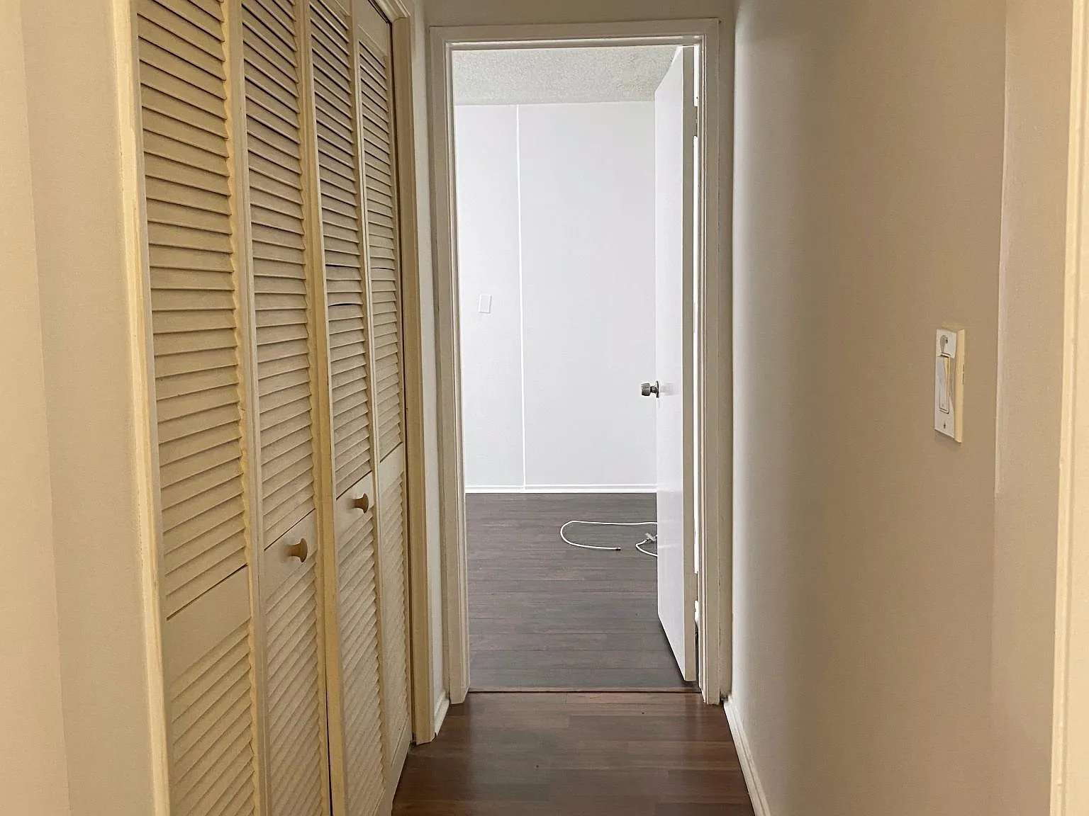 2 bed, 1000 sqft, $2,995 — Photo 4