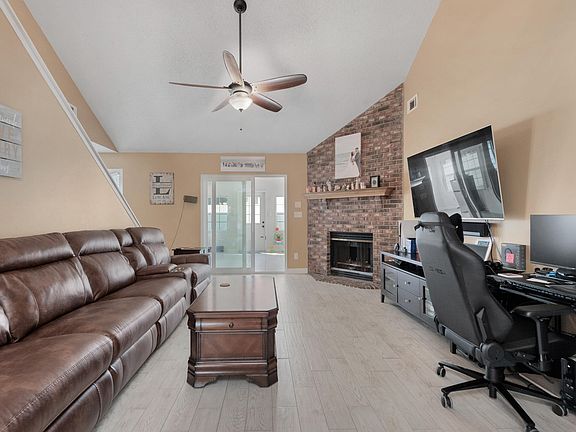 4th image of 108 Gardner Dr