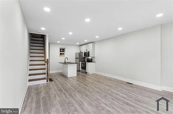 2 bed, 972 sqft, $2,010 — Photo 1