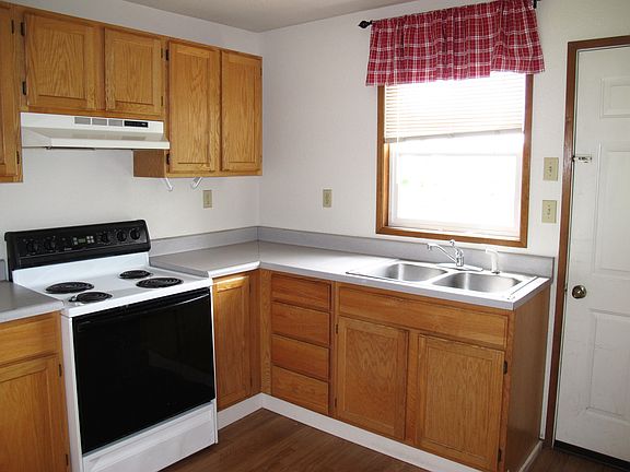4th image of 1001 NW Crosby Ave #1 & 2