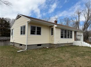 21R Nichols Ln, Westerly, RI 02891