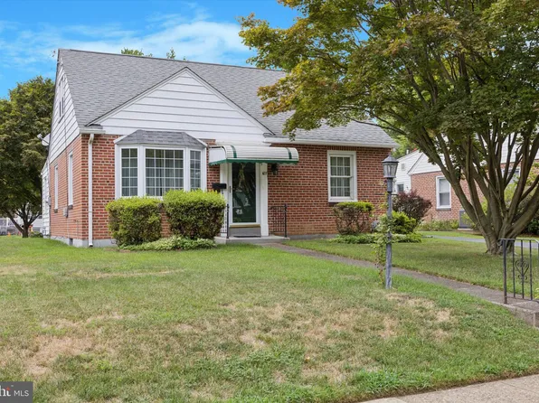 107 W Wayne Ave, Aldan, PA 19018