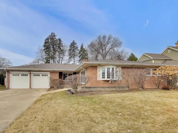 626 N Haddow Ave, Arlington Heights, IL 60004