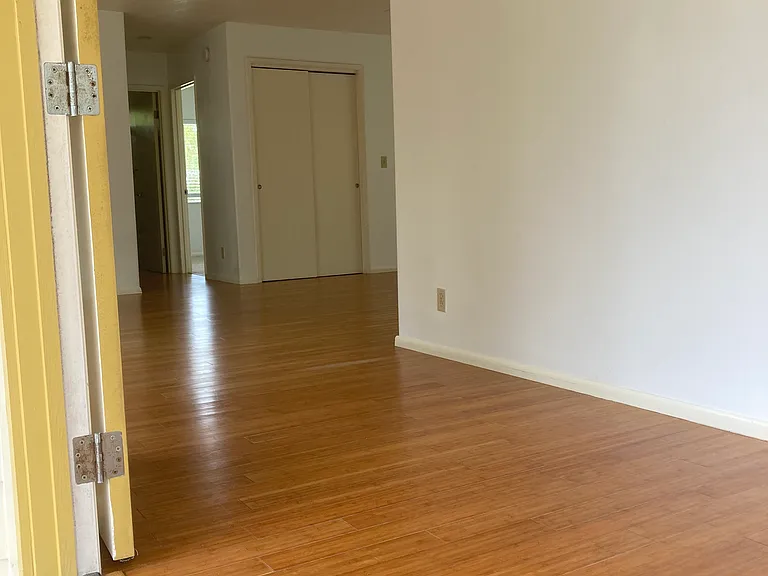 955 Kukuau St — Photo 4
