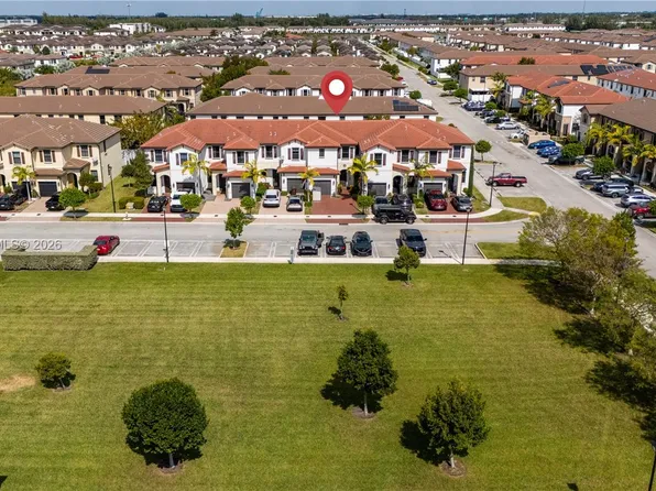 3419 W 105th Pl, Hialeah, FL 33018