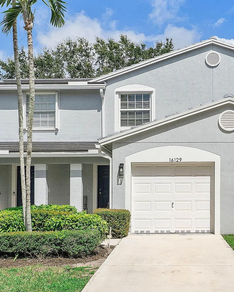2 bed, 2.5 bath, 1283 sqft, $2,900 — Photo 1