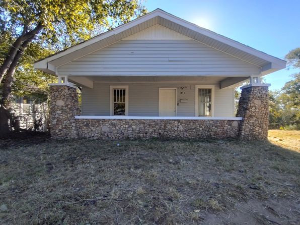 1953 Mountain Dr