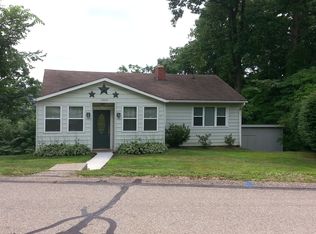 1063 Crest Dr, Crescent, PA 15046