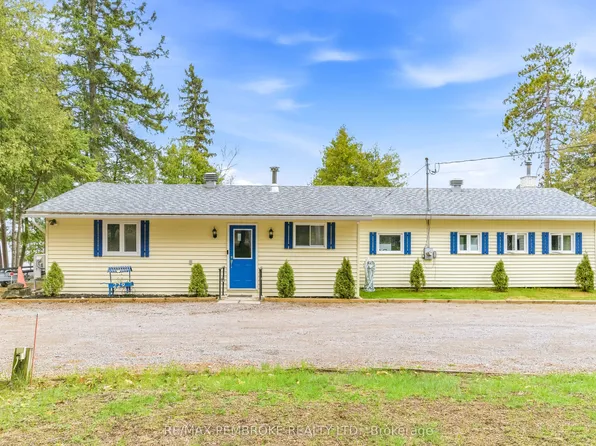 229 Holiday Ln, North Algona Wilberforce, ON K0J 1T0