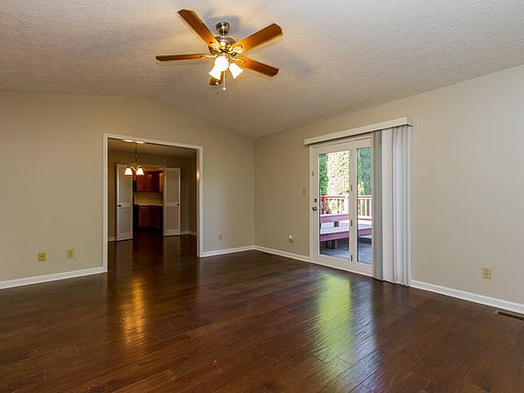 3rd image of 7665 Geist Estates Dr