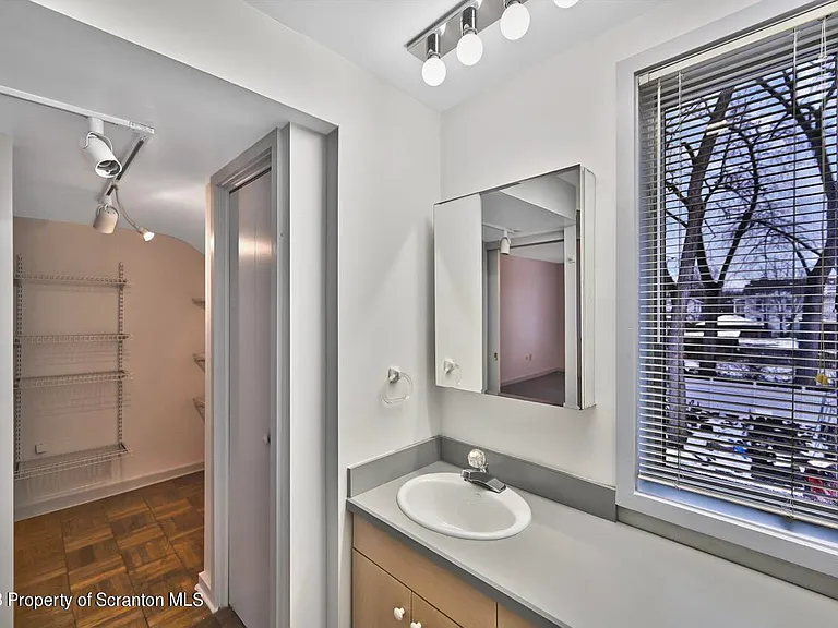 1409 Penn Ave #3 — Photo 51