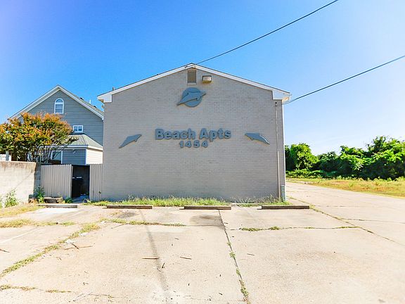 4th image of 1454 E Ocean View Ave #3