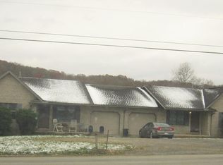 675 Stonecreek Rd SW #B, New Philadelphia, OH 44663