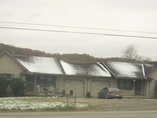 675 Stonecreek Rd SW #B, New Philadelphia, OH 44663