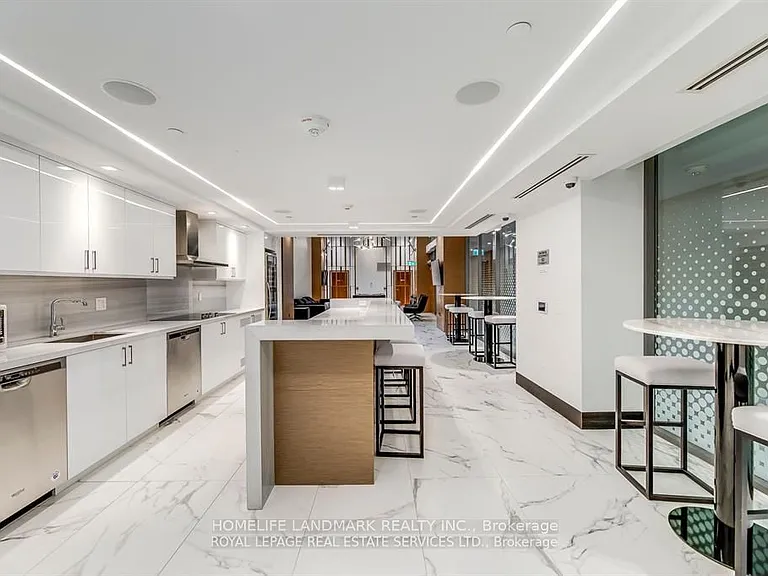 15 Queens Quay E #2306 — Photo 29