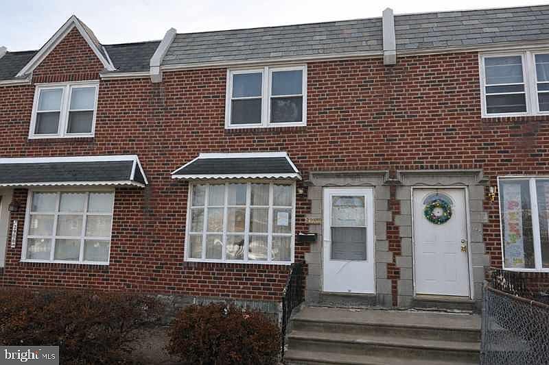 1st image of 2904 Devereaux Ave