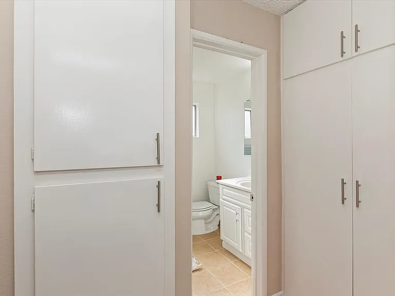 800 Meyer Lane — Photo 19