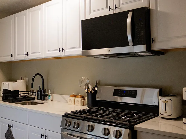 9 Raymond St #2 — Photo 8