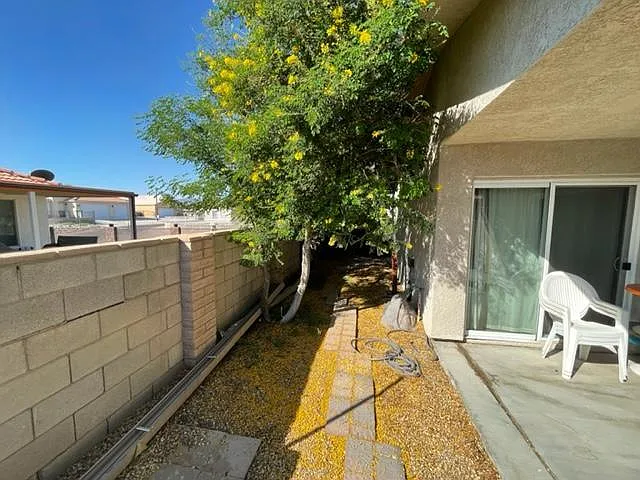 1376 Riverfront Dr — Photo 24